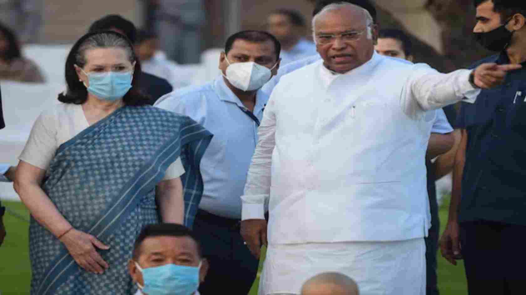 mallikarjun kharge warning congress