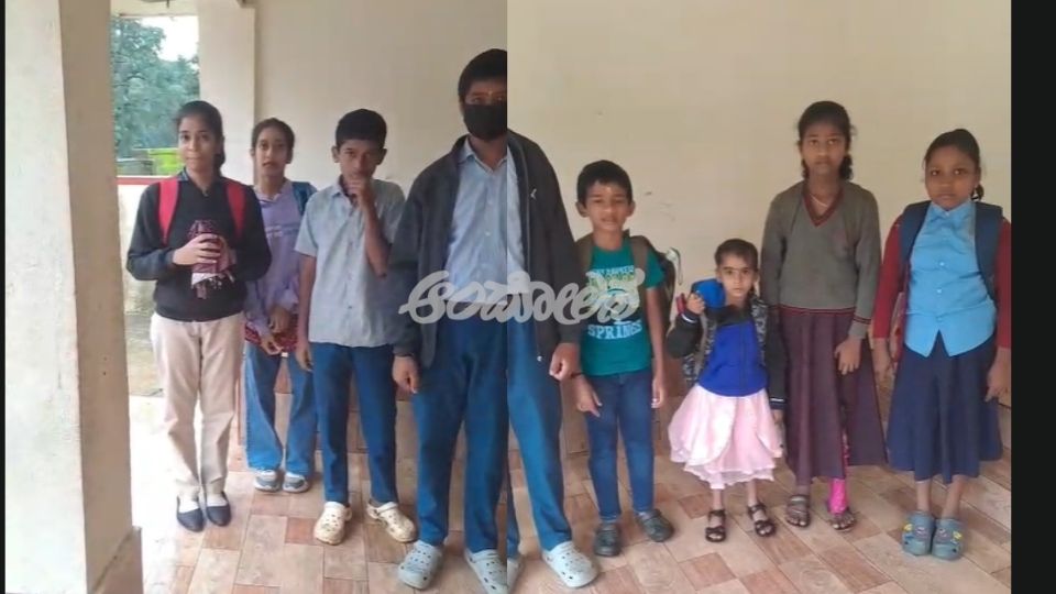 Leave announced late for schools due to rain: Children left confused