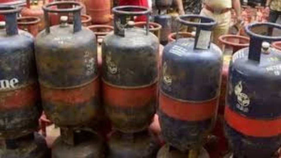 commercial LPG cylinder