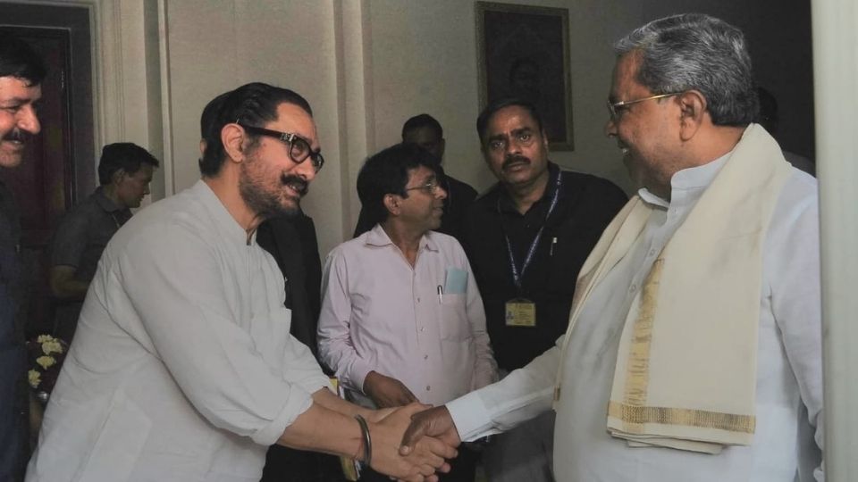 CM Siddaramaiah and Amir Khan face-to-face during the presidential meeting