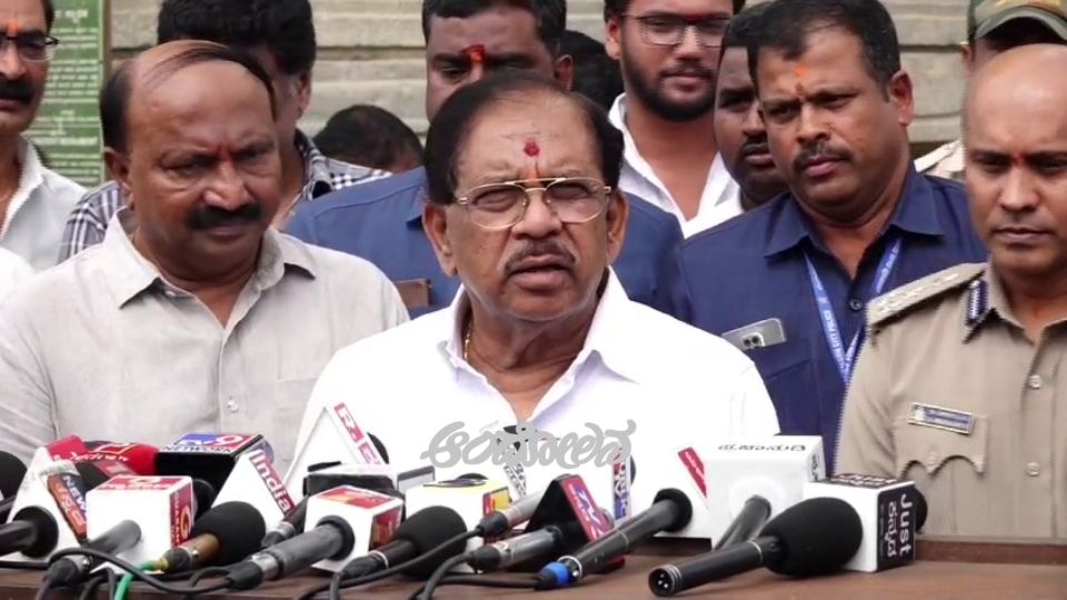 G Parameshwara reaction on cm siddaramaiah delhi press meet