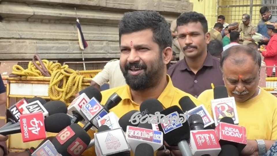 pratap simha statement on dk shivakumar and siddaramaiah cm change debate