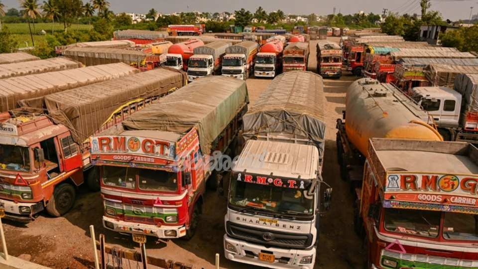 Ration truck owners strike Annabhagya food grain transport shutdown