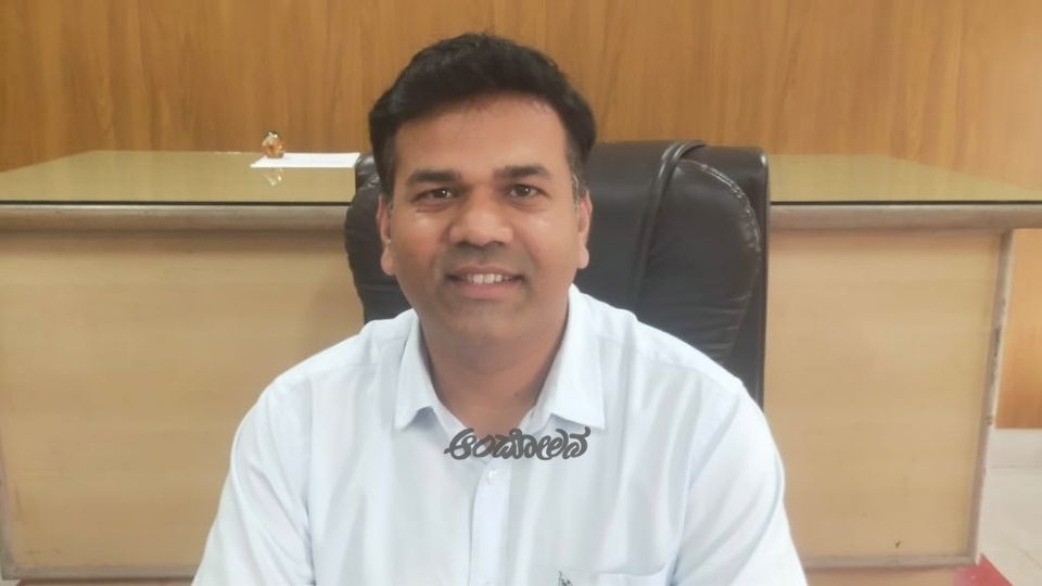 Crackdown on Illegal Sand Mining in Shimsha River Basin: Tahsildar Parashuram